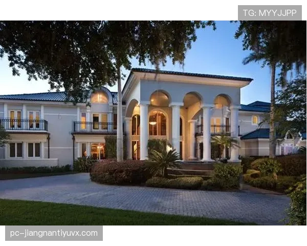 恩佐今儿又不是打球，是在豪宅里开派对还是咋的？