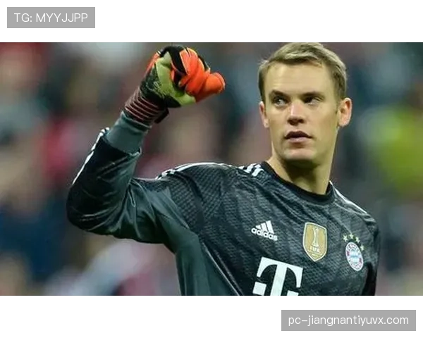 库尔图瓦与诺伊尔：传统门将与清道夫型门将角色对比分析