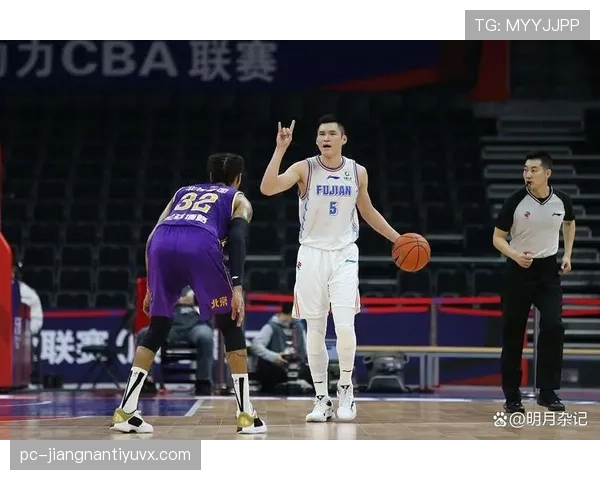 奥卡福篮下单打效率提升显著 改变球队内线攻防节奏