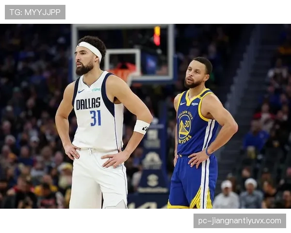 汤普森与库里挡拆拉开防守较上季无球三分更稳定